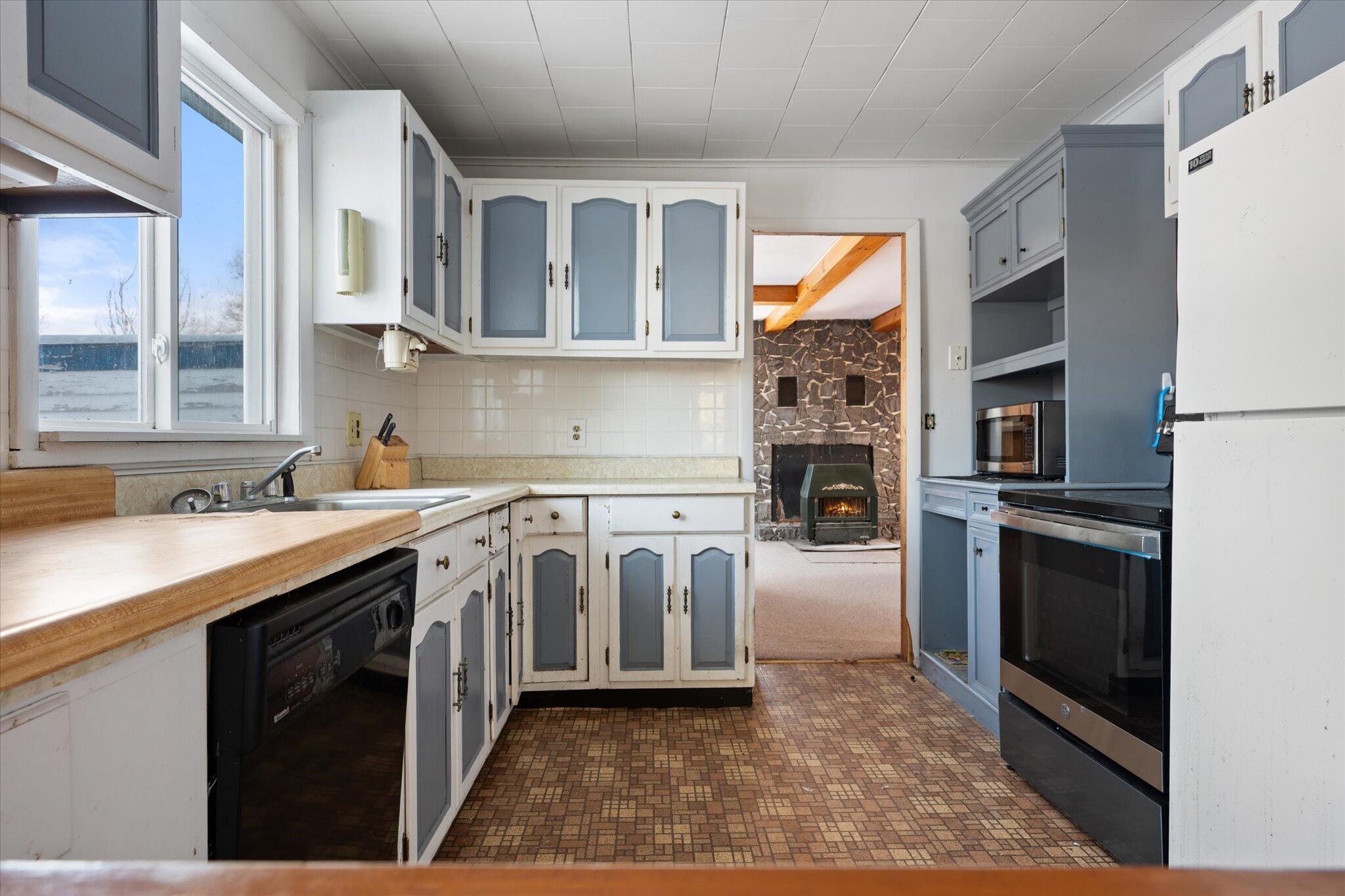 942 Mason Bay Road Jonesport, ME 04649 - Photo 11 of 54 Kitchen