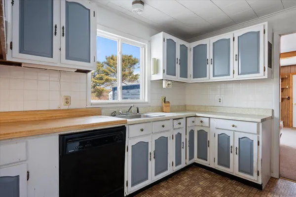 $125,000 | 942 Mason Bay Road, Jonesport, ME 04649