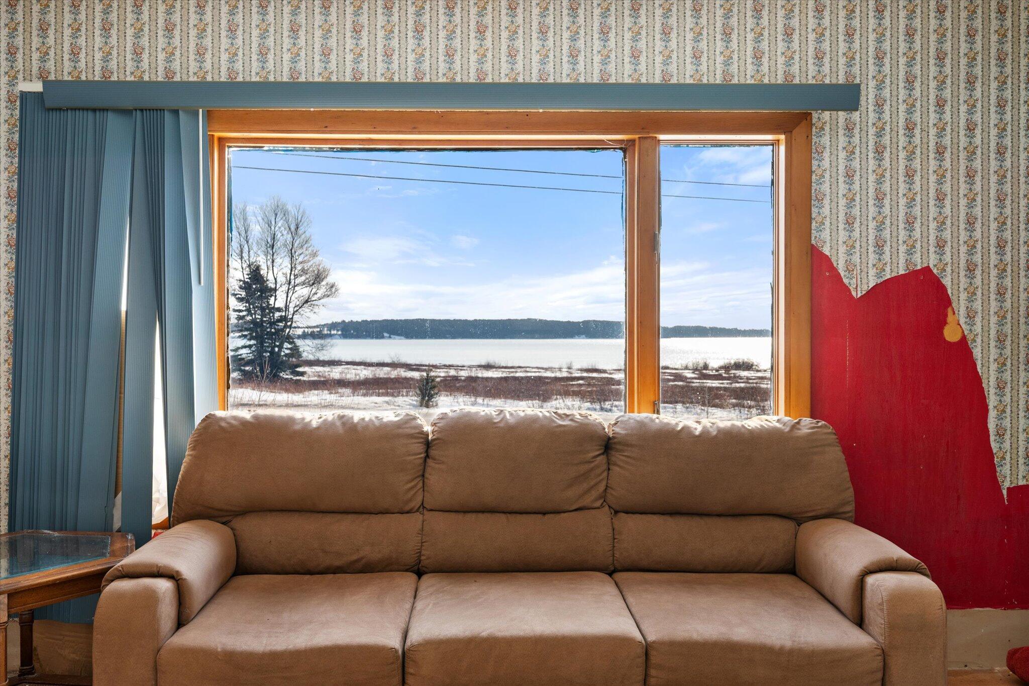 942 Mason Bay Road Jonesport, ME 04649 - Photo 17 of 54 Living room