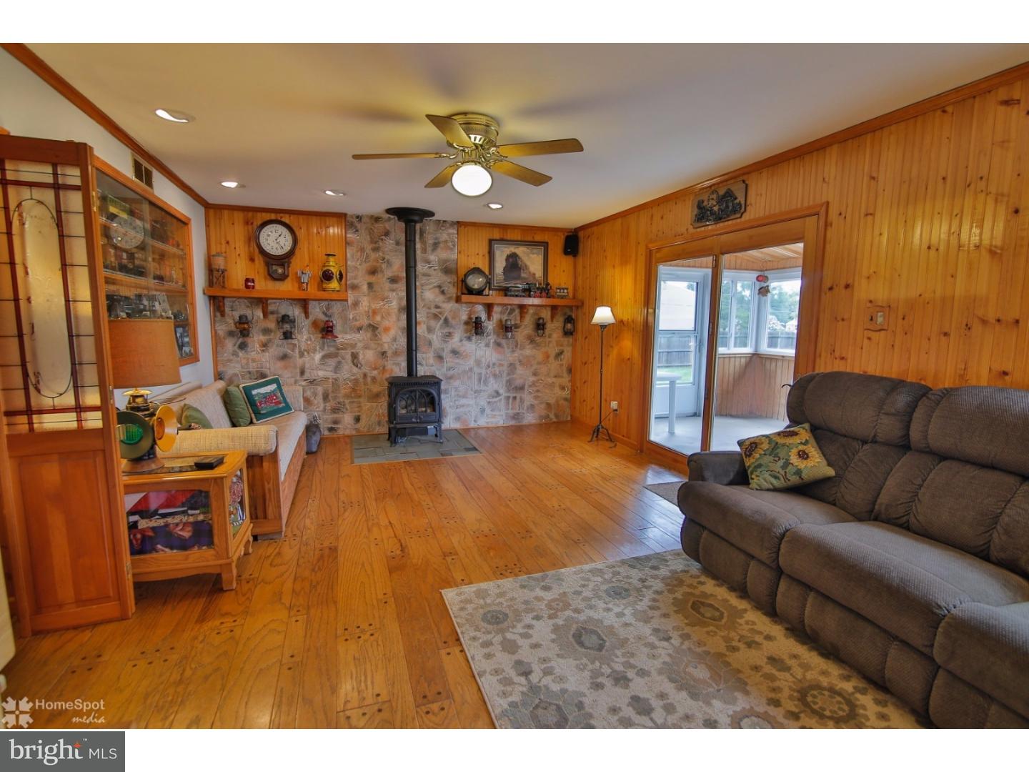 919 Phillips Road Warminster, PA 18974 - Photo 10 of 25 Gallery Image 10