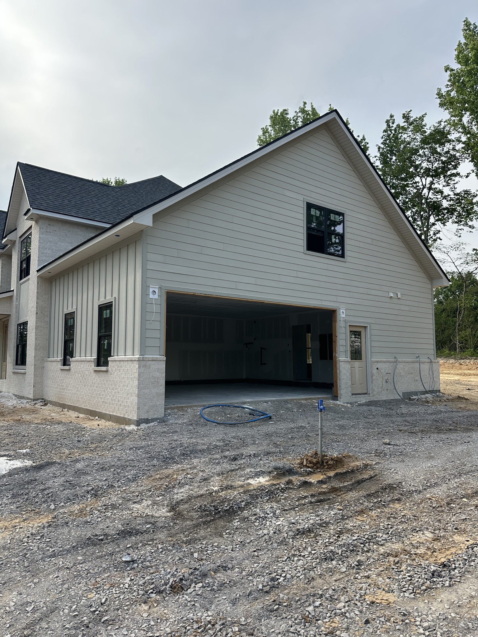 2051 Ussery Road South Clarksville, TN 37040 - Photo 3 of 22