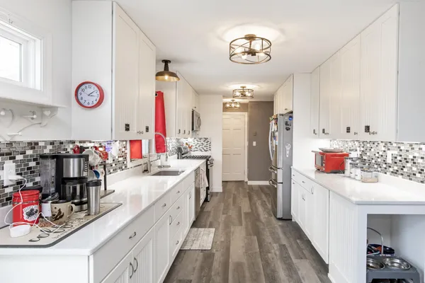 $320,000 | 207 4th Avenue Southeast, Hillsboro, ND 58045