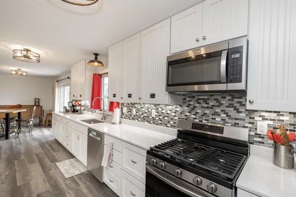 $320,000 | 207 4th Avenue Southeast, Hillsboro, ND 58045