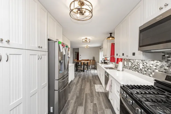 $320,000 | 207 4th Avenue Southeast, Hillsboro, ND 58045