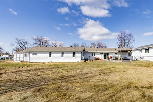 $320,000 | 207 4th Avenue Southeast, Hillsboro, ND 58045