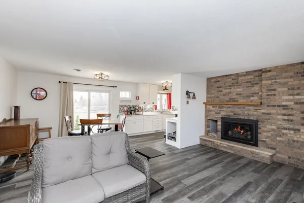 $320,000 | 207 4th Avenue Southeast, Hillsboro, ND 58045