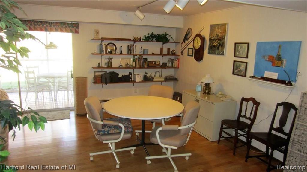 36102 Paddleford Road Farmington Hills, MI 48331 - Photo 14 of 37