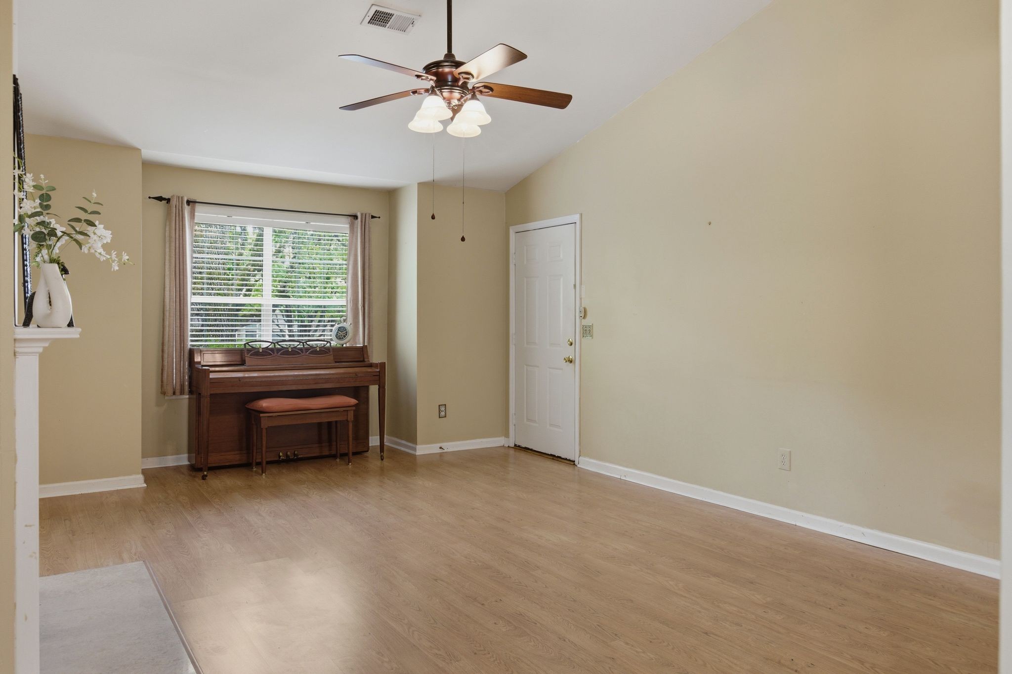 219 Pepper Ridge Circle Antioch, TN 37013 - Photo 12 of 44 Gallery Image 12
