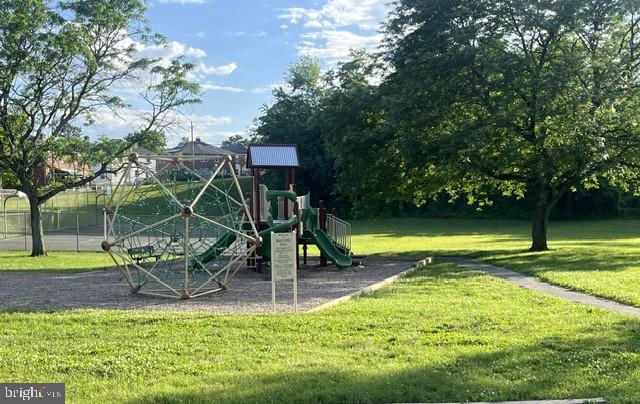 1107 Cooks Lane Baltimore, MD 21229 - Photo 26 of 26 Westhill's Playground