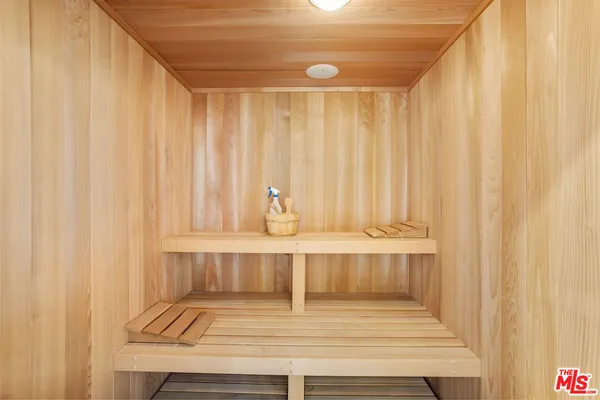 $29,000 | 5201 VÃa Donte, Venice, CA 90292