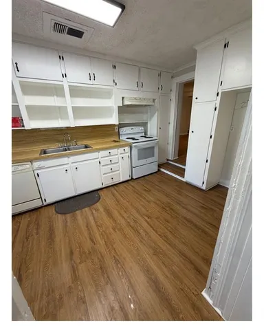 $1,450 | 805 West Spring Street, Weatherford, TX 76086