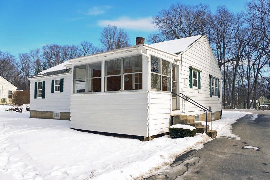 41 Cramton Avenue Rutland, VT 05701 - Photo 3 of 40