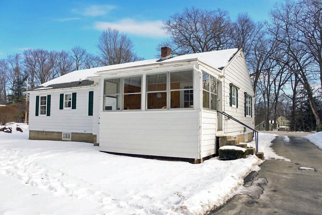 41 Cramton Avenue Rutland, VT 05701 - Photo 4 of 40