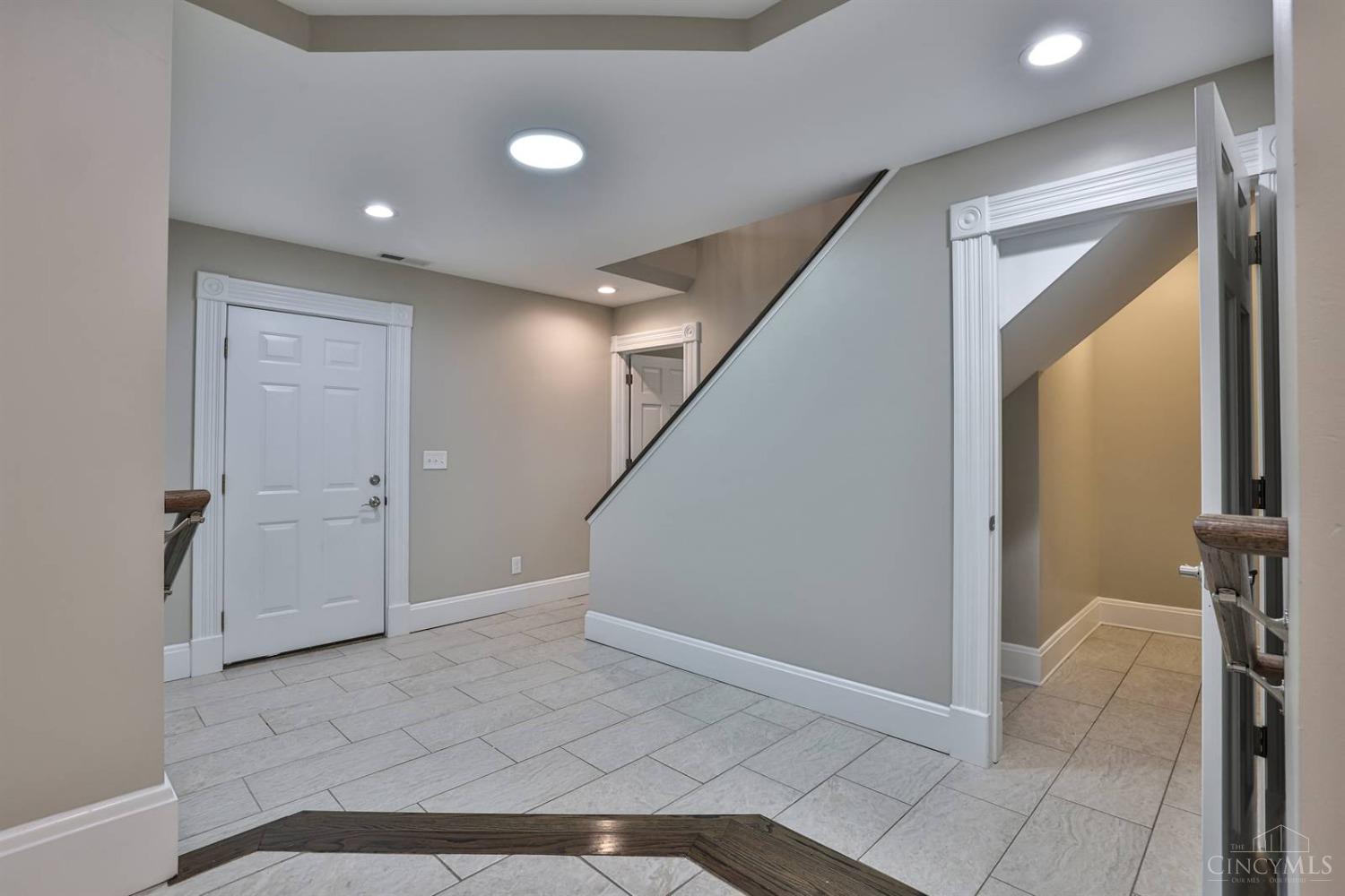 257 Compton Road Wyoming, OH 45215 - Photo 39 of 65