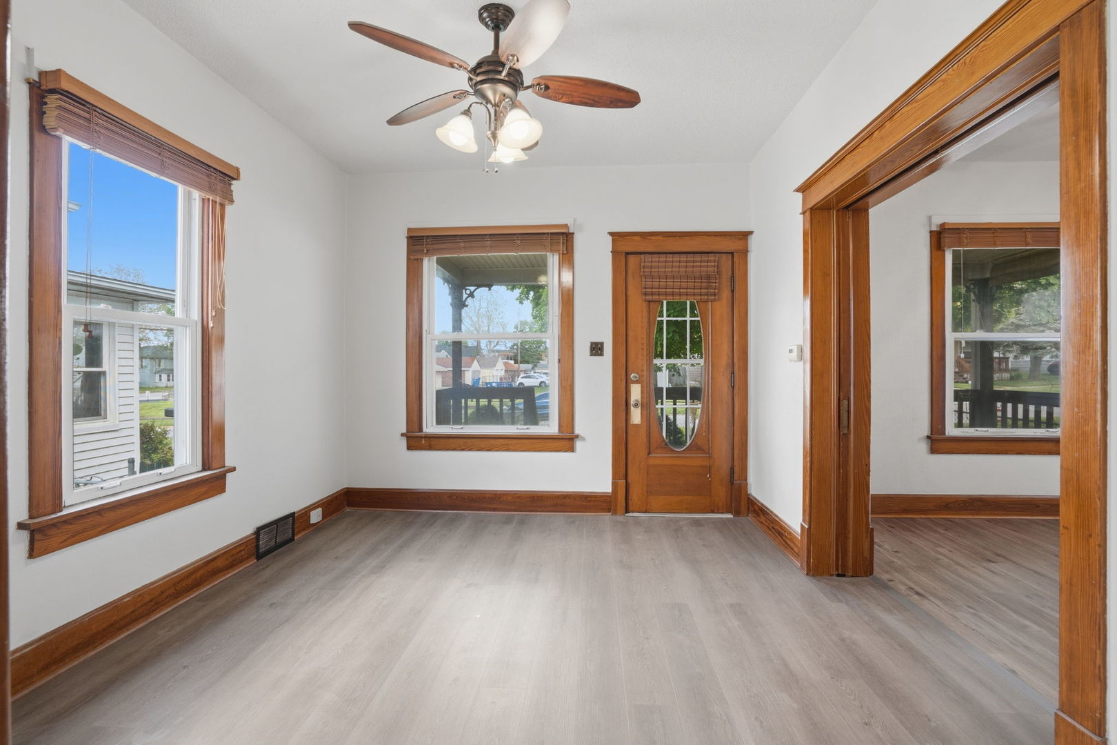118 5th Street Silvis, IL 61282 - Photo 3 of 22