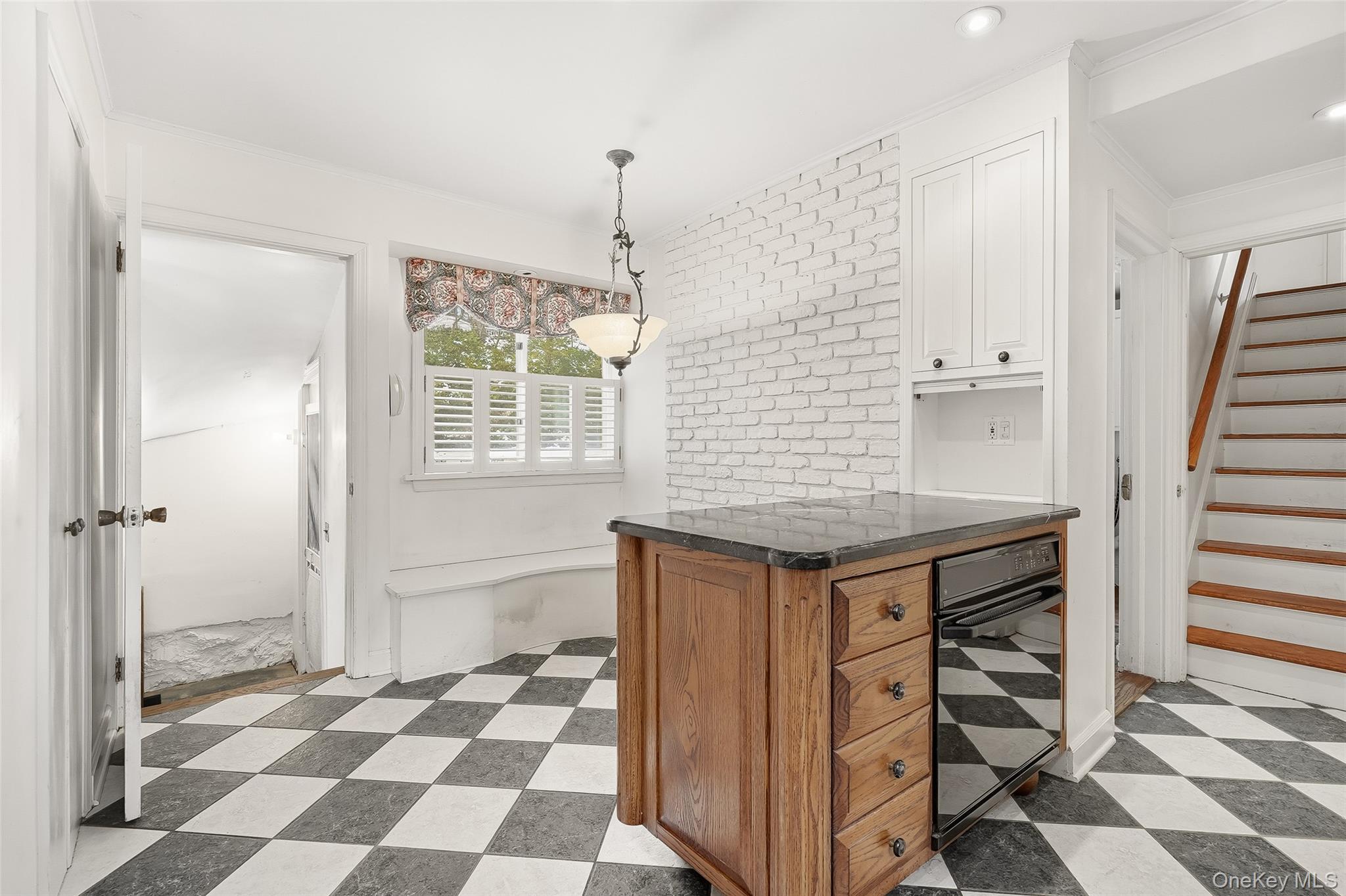 25 Seneca Street Rye, NY 10580 - Photo 11 of 34