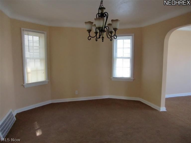 1131 Pennfield Road Cleveland, OH 44121 - Photo 5 of 23