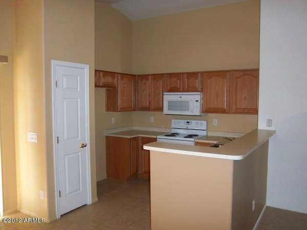 44823 West Zion Road Maricopa, AZ 85139 - Photo 8 of 28 023-231360-Kitchen