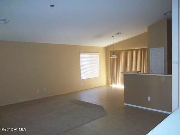 44823 West Zion Road Maricopa, AZ 85139 - Photo 10 of 28 023-231360-Nook Area