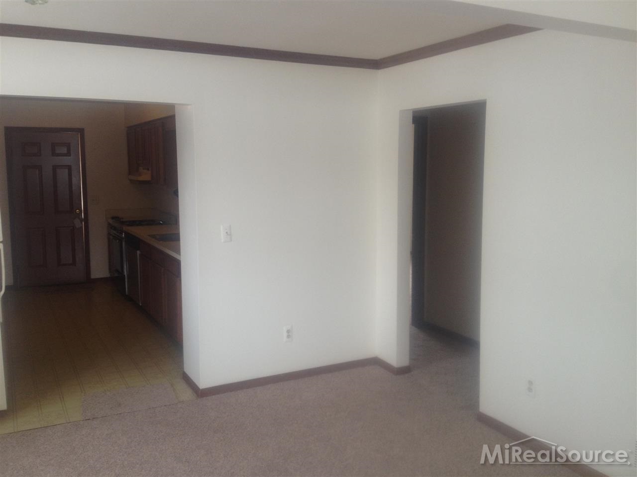 906 Neff Road, Unit 908 Grosse Pointe, MI 48230 - Photo 8 of 21