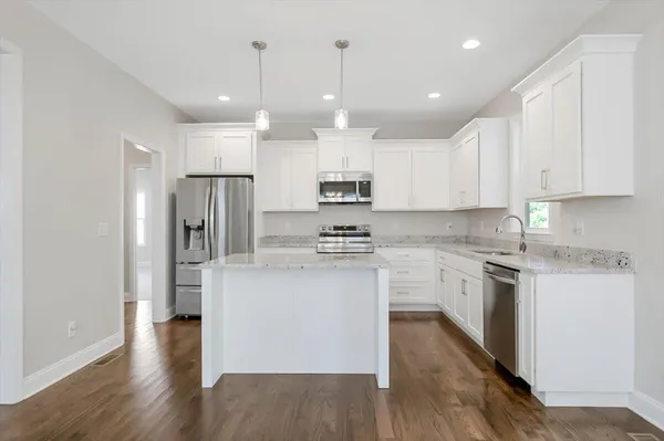 $2,995 | 1826 Oakvale Drive, Chattanooga, TN 37421