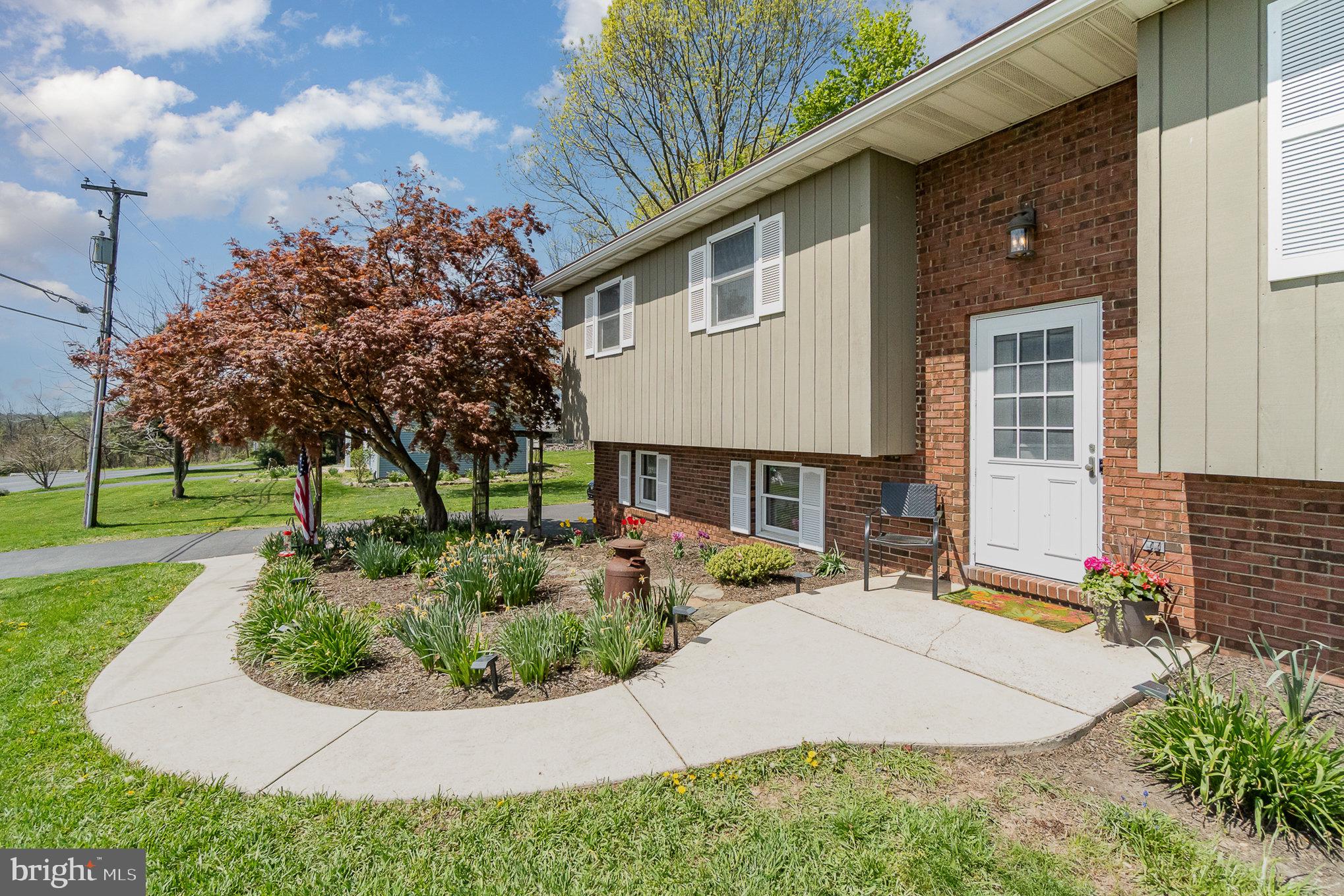 1213 Roush Road Hummelstown, PA 17036 - Photo 4 of 44 Gallery Image 4