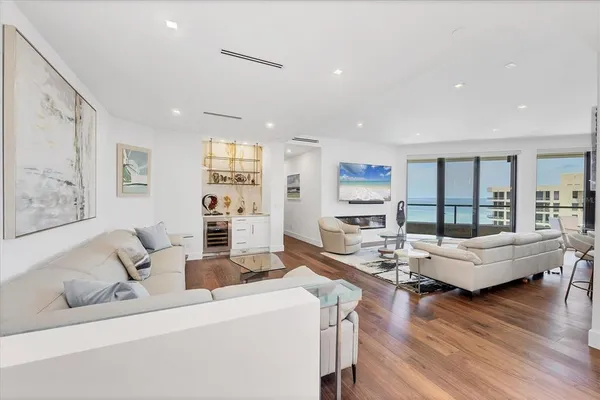$15,000 | 1211 Gulf Of Mexico Drive, Unit 1005, Longboat Key, FL 34228