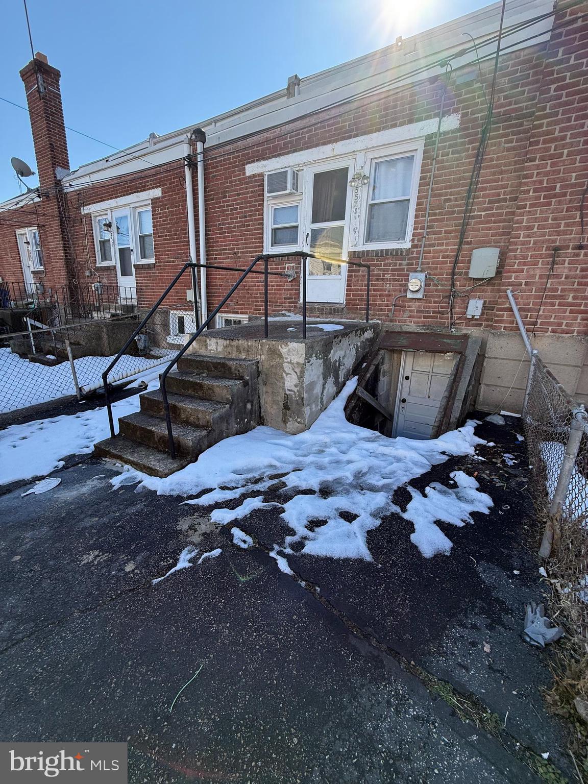 557 Wiltshire Road Upper Darby, PA 19082 - Photo 14 of 27 a view of a house with backyard and sitting area