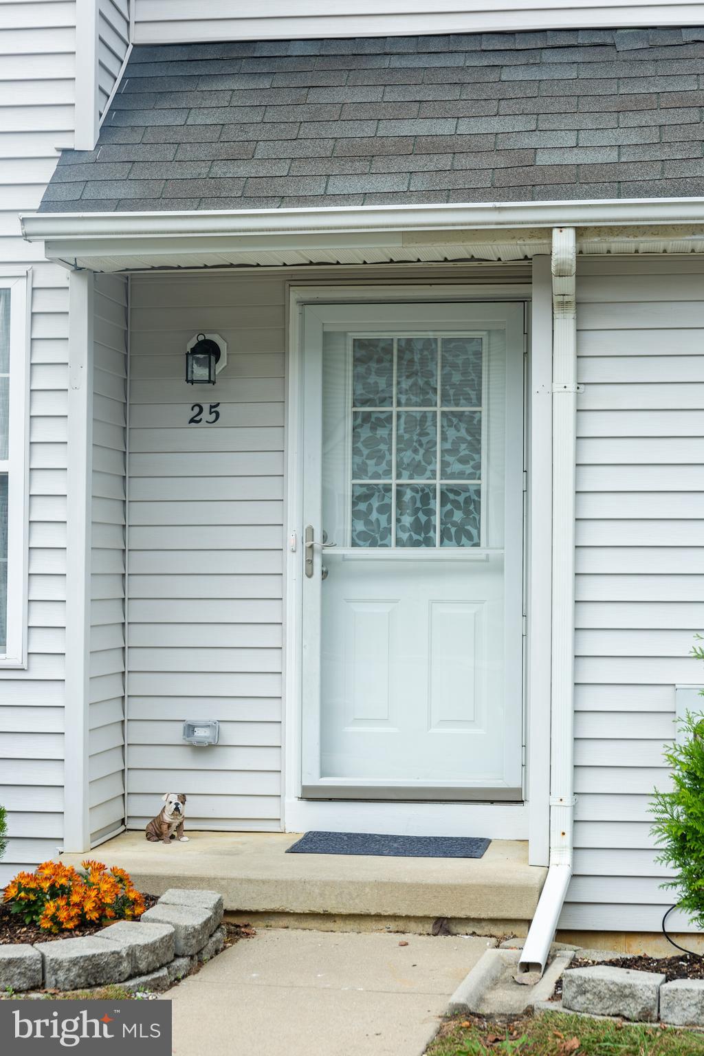 25 Millstream Road Laurel Springs, NJ 08021 - Photo 2 of 31 a front view of a house with a window