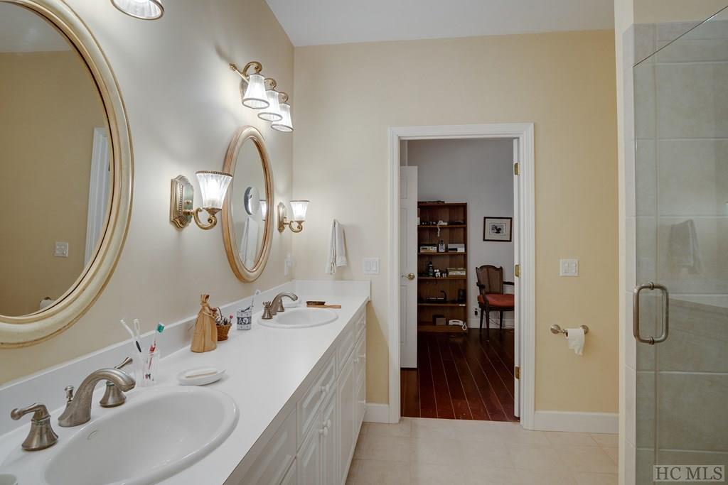 536 Gold Creek Road Sapphire, NC 28774 - Photo 17 of 36 Gallery Image 17