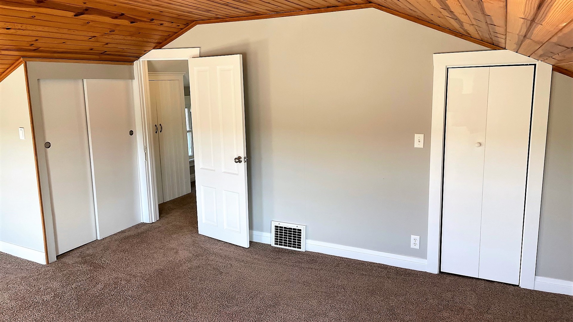 622 Riverside Avenue St. Charles, IL 60174 - Photo 15 of 24 Gallery Image 15