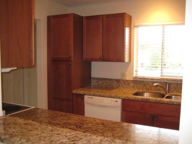 884 Southwest 9th St Circle, Unit 201 Boca Raton, FL 33486 - Photo 13 of 13 Kitchen