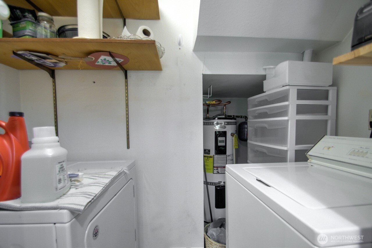 4703 Fairview Road Southwest, Unit 6 Olympia, WA 98512 - Photo 9 of 33