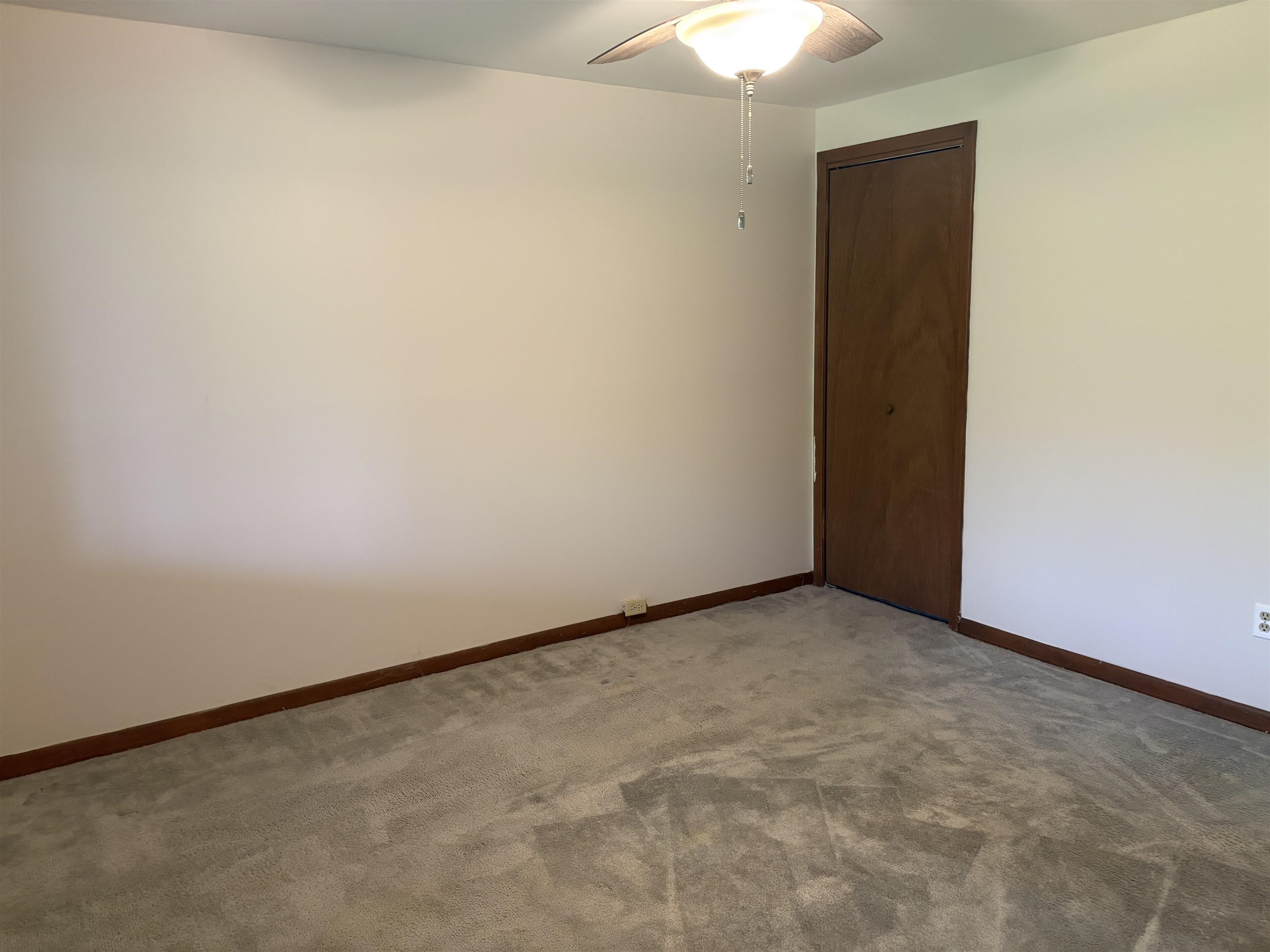 1390 Flushing Road Flushing, MI 48433 - Photo 20 of 33