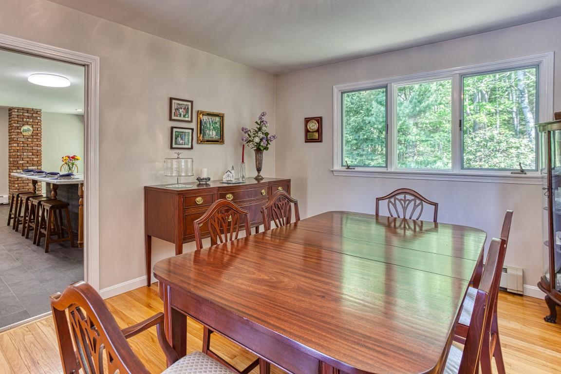 43 Montgomery Road Boothbay Harbor, ME 04538 - Photo 17 of 38 15 (1)