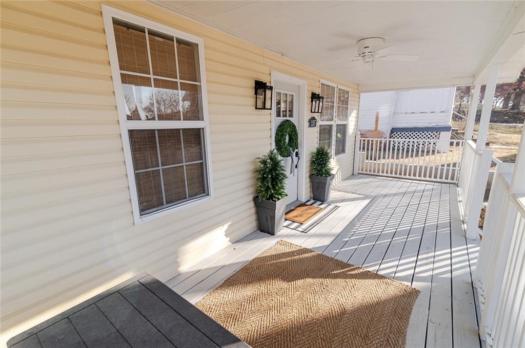 1207 Atchison Street Atchison, KS 66002 - Photo 3 of 31