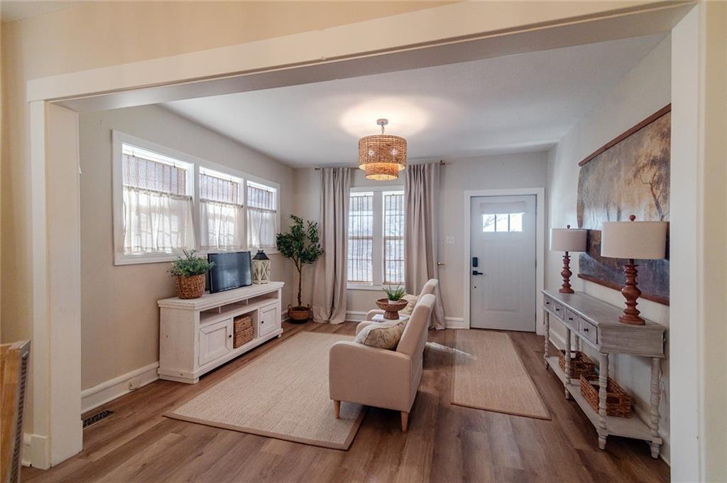 1207 Atchison Street Atchison, KS 66002 - Photo 4 of 31