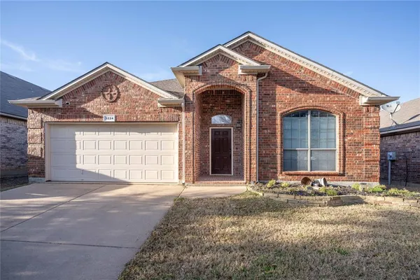 $2,300 | 3224 Stonecrop Trail, Denton, TX 76226