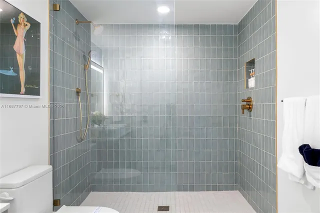 a view of a terrace with sky view