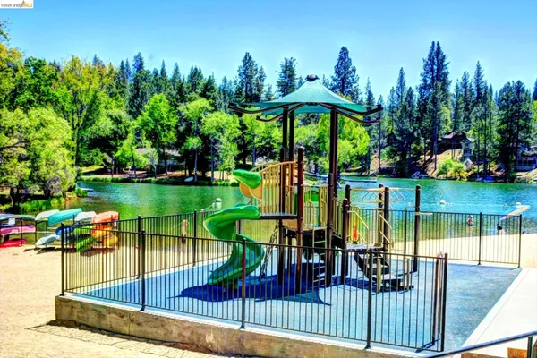 $188,000 | 19166 Dyer Court, Groveland, CA 95321