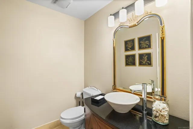 $1,695,000 | 22590 Canyon Lake Drive South, Canyon Lake, CA 92587