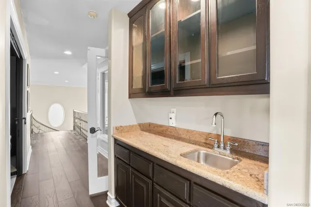 $1,695,000 | 22590 Canyon Lake Drive South, Canyon Lake, CA 92587