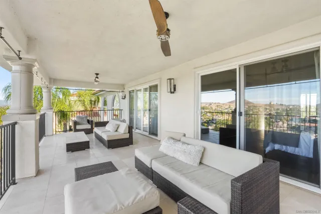 $1,695,000 | 22590 Canyon Lake Drive South, Canyon Lake, CA 92587