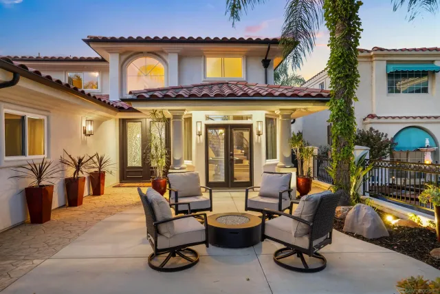 $1,695,000 | 22590 Canyon Lake Drive South, Canyon Lake, CA 92587