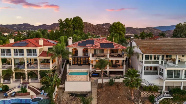 $1,695,000 | 22590 Canyon Lake Drive South, Canyon Lake, CA 92587