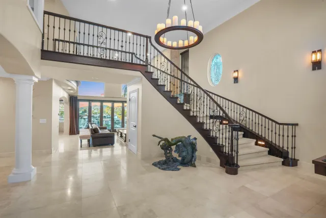 $1,695,000 | 22590 Canyon Lake Drive South, Canyon Lake, CA 92587