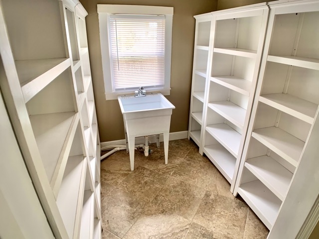207 West Rose Avenue Foley, AL 36535 - Photo 11 of 34 Pantry