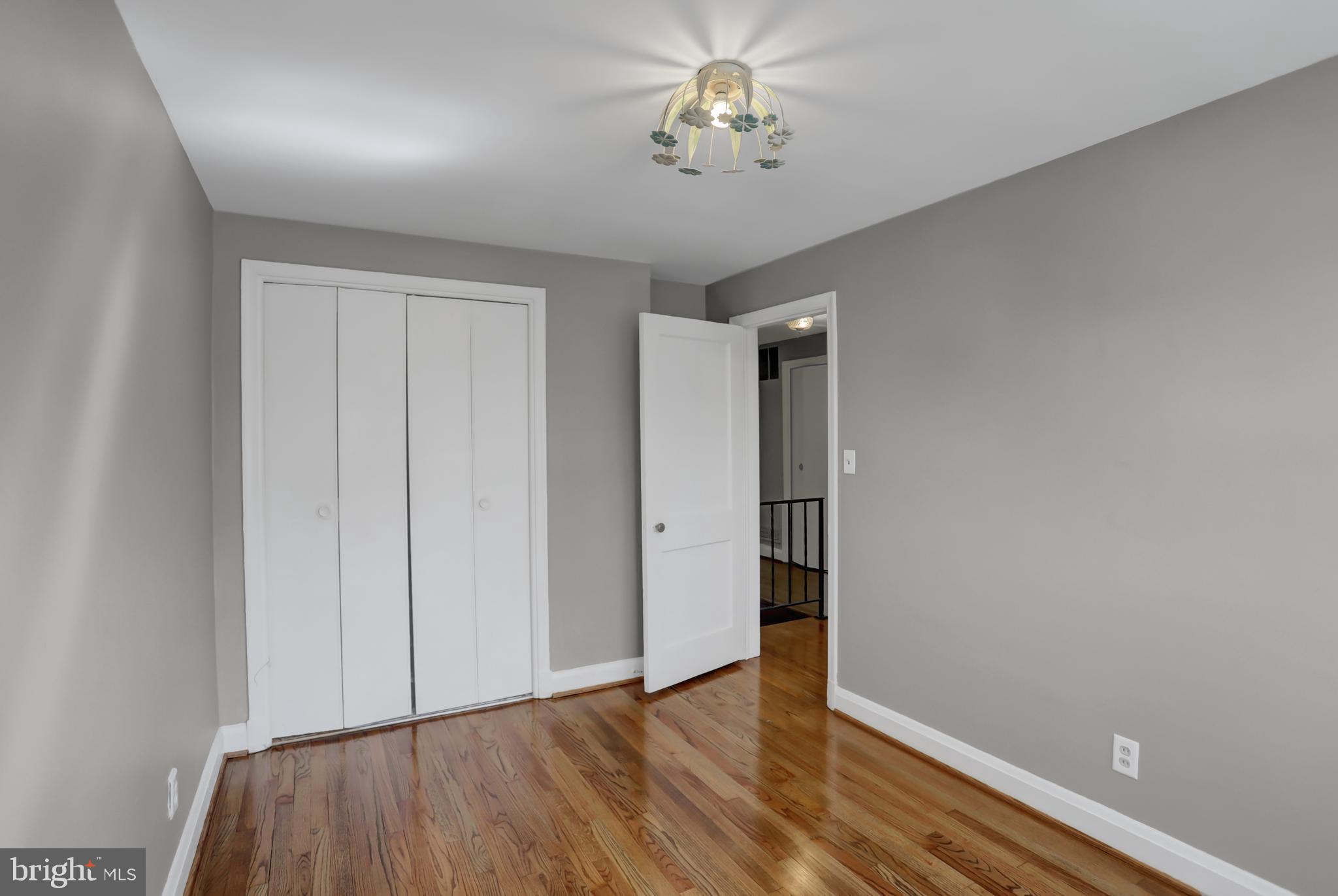 1556 Barrett Road Baltimore, MD 21207 - Photo 14 of 52