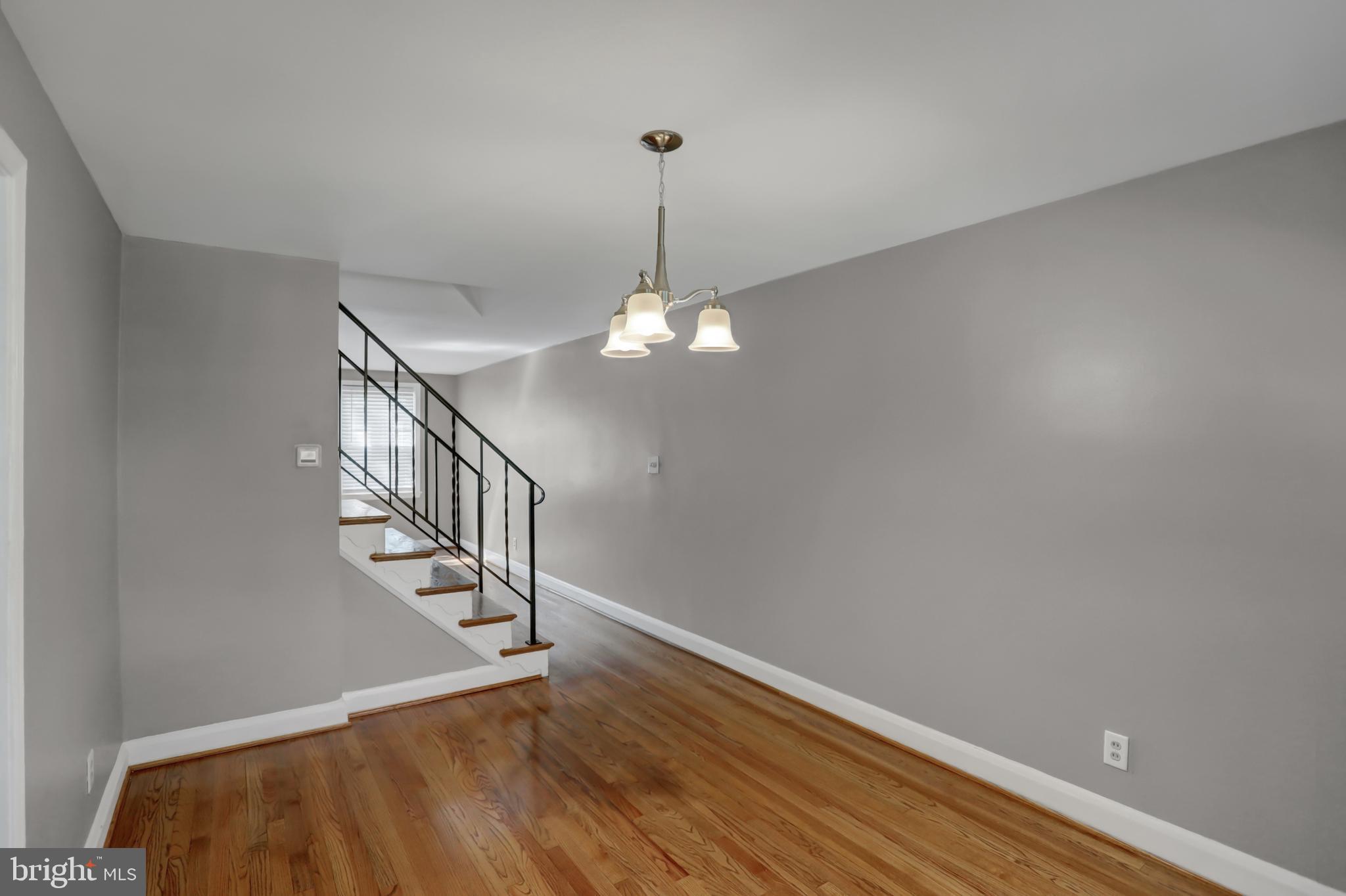 1556 Barrett Road Baltimore, MD 21207 - Photo 25 of 52