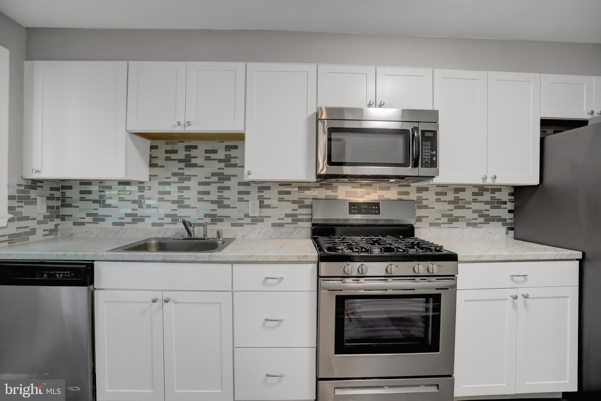 1556 Barrett Road Baltimore, MD 21207 - Photo 28 of 52